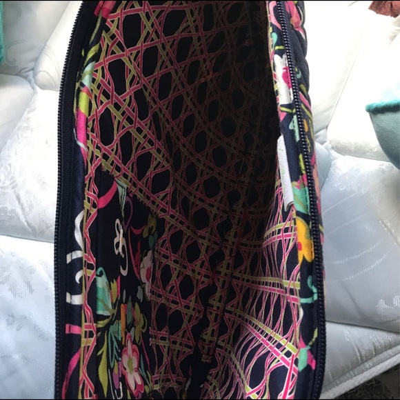 15” Vera Bradley Laptop Case - Picture 2 of 3